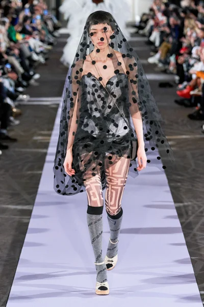 Look 49